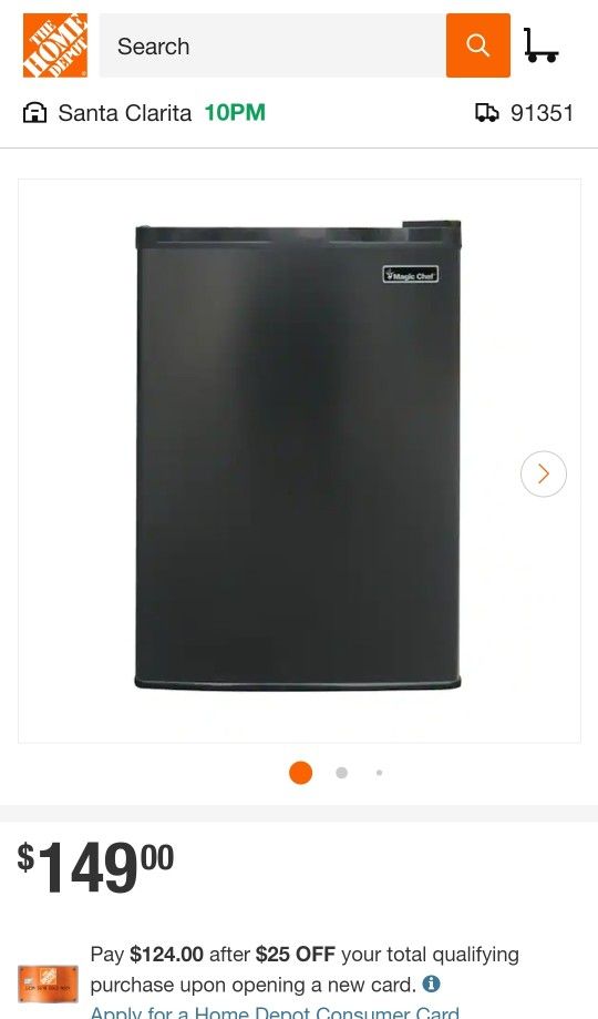 Mini Fridge in Black
Magic Chef Fridge
