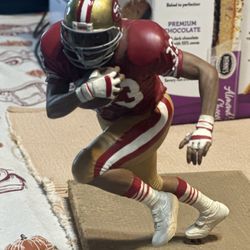 49ers Statue