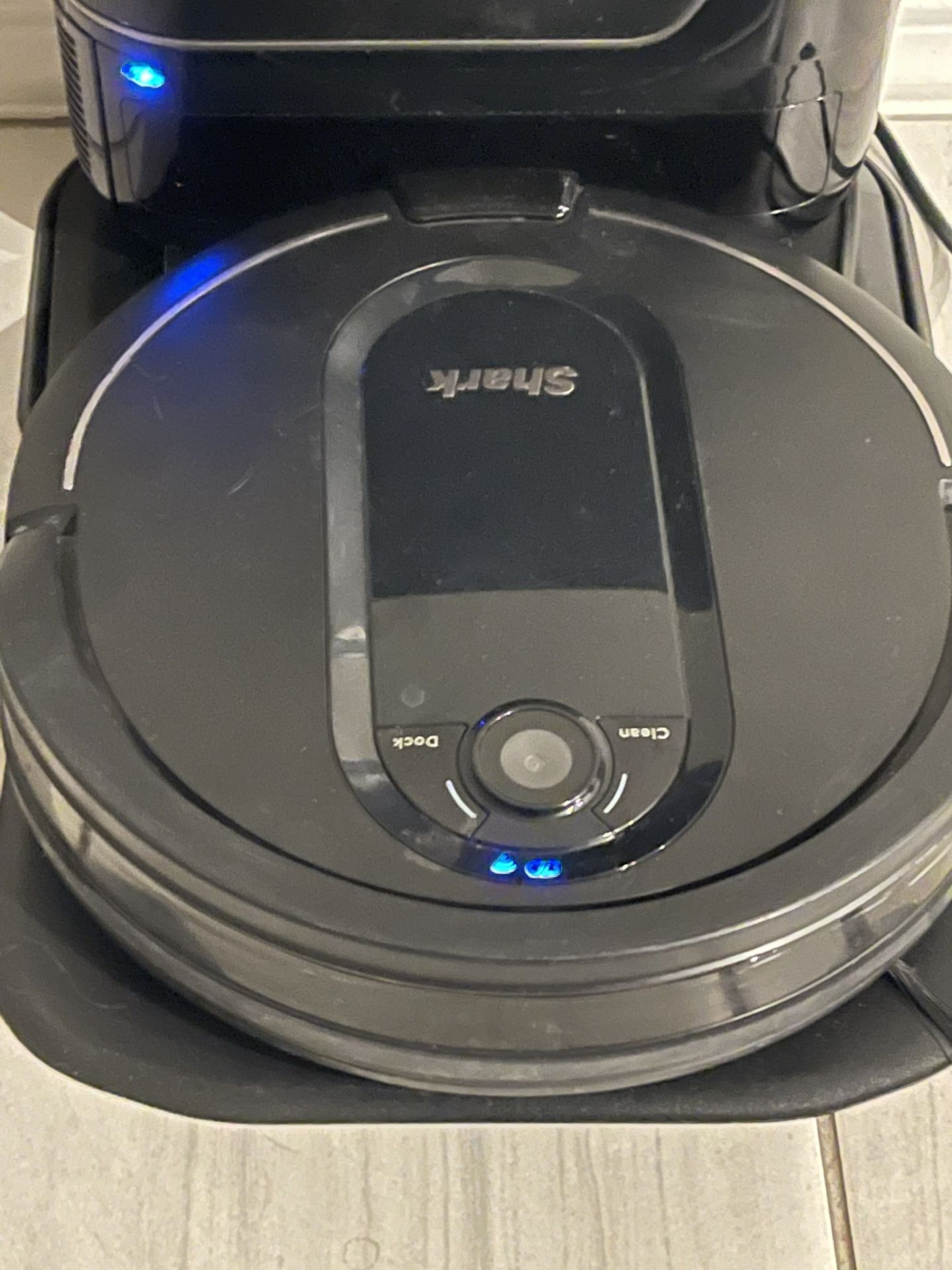 Shark AV1010AE IQ Robot Vacuum with XL Self-Empty Base, Bagless, 45-Day Capacity