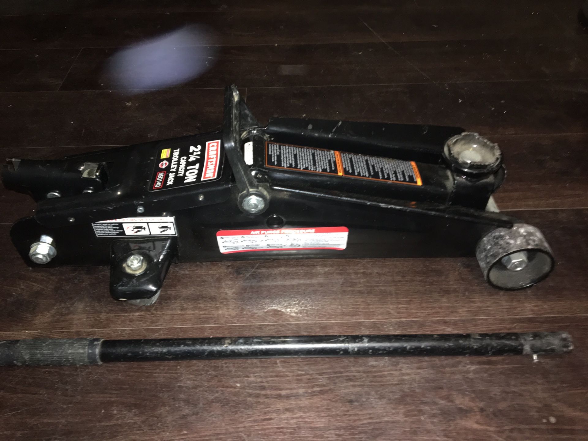 21/4 Ton floor jack (Craftsman) 30 for Sale in Nuevo, CA OfferUp