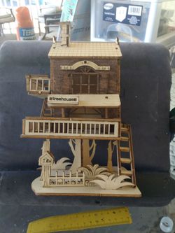 3D wooden miniature treehouse