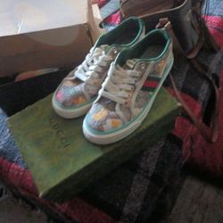 gucci sneakers 