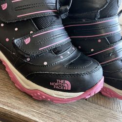 girl’s snow boots