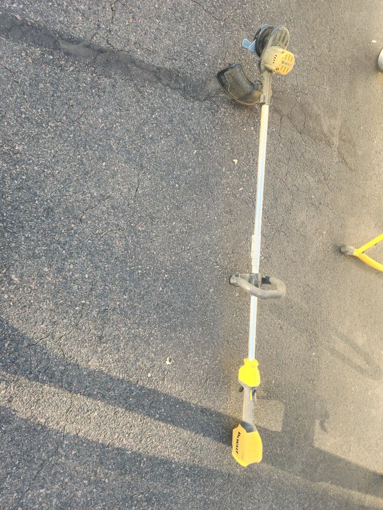 Dewalt Weed Wacker