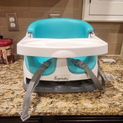 2 in 1 Baby booster feeding and floor seat Like New