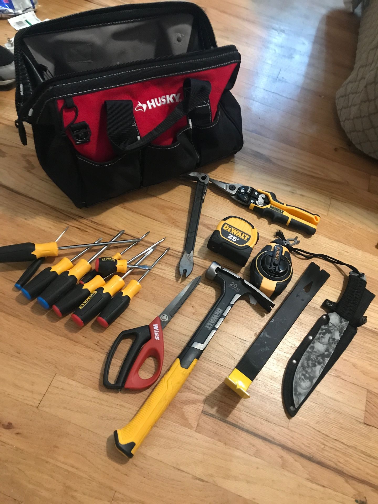 Dewalt tools (roofing kit) W husky carrying bag