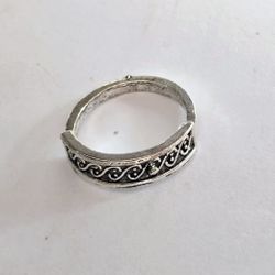 NEW SIZE 6 MARCASITE SILVER FOREVER WEAR SCROLL RING