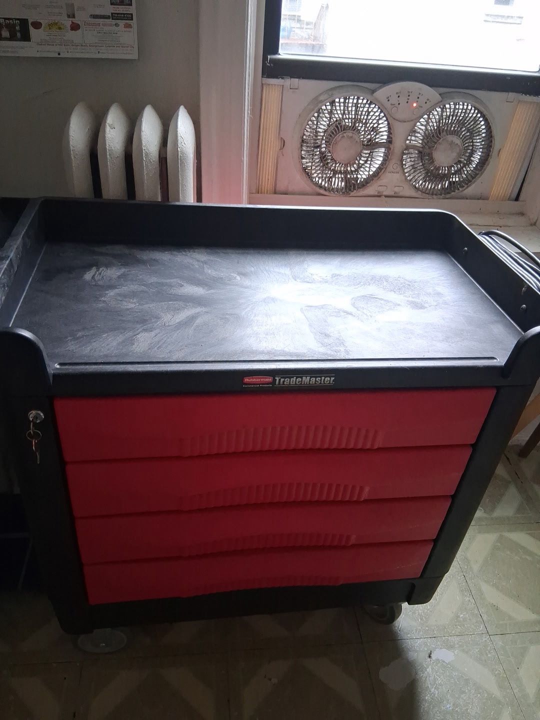 Rubbermaid FG451388BLA Toolbox Cart