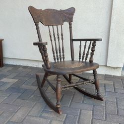 Antique Rocking Chair 