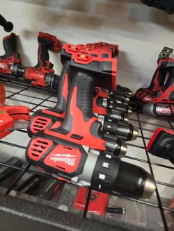 Drills Milwaukee panchos tools