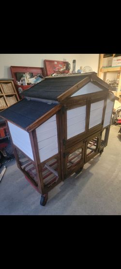 Chicken coop good condition