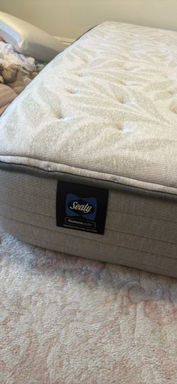 Full size mattress