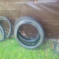 4 inch fat tires 3 of them 26 inches