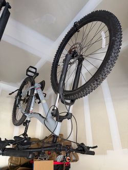2 bikes with bike trailer