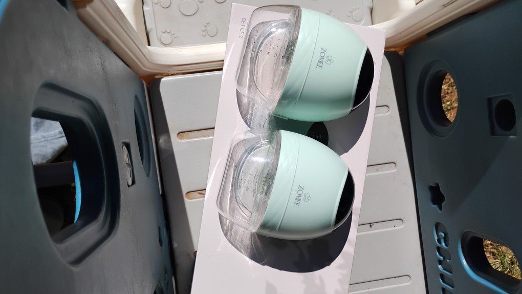 Zomee Wearable Breast Pumps - With FREE New Replacement Parts 