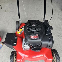 LAWN MOWER 20" Briggs Stratton