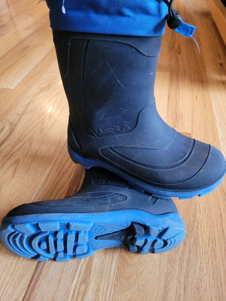 Kamik Brand Boys Winter Rubber Rain Boots SIZE 4 big Kid