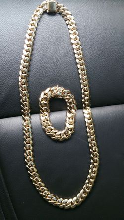 590 grams 10krt gold Miami Cuban chain n bracelet