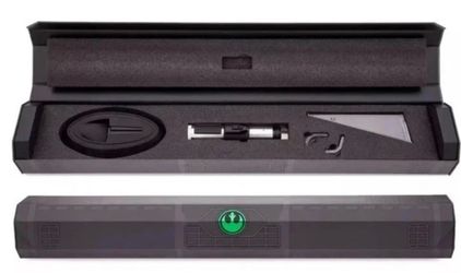 Disney Parks Star Wars Galaxy's Edge Yoda Legacy Lightsaber Hilt Set Rare Retired