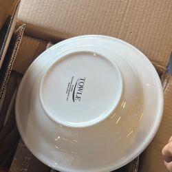 Towle Hospitality Set of 12 Porcelain Wide Rim Soup Bowl