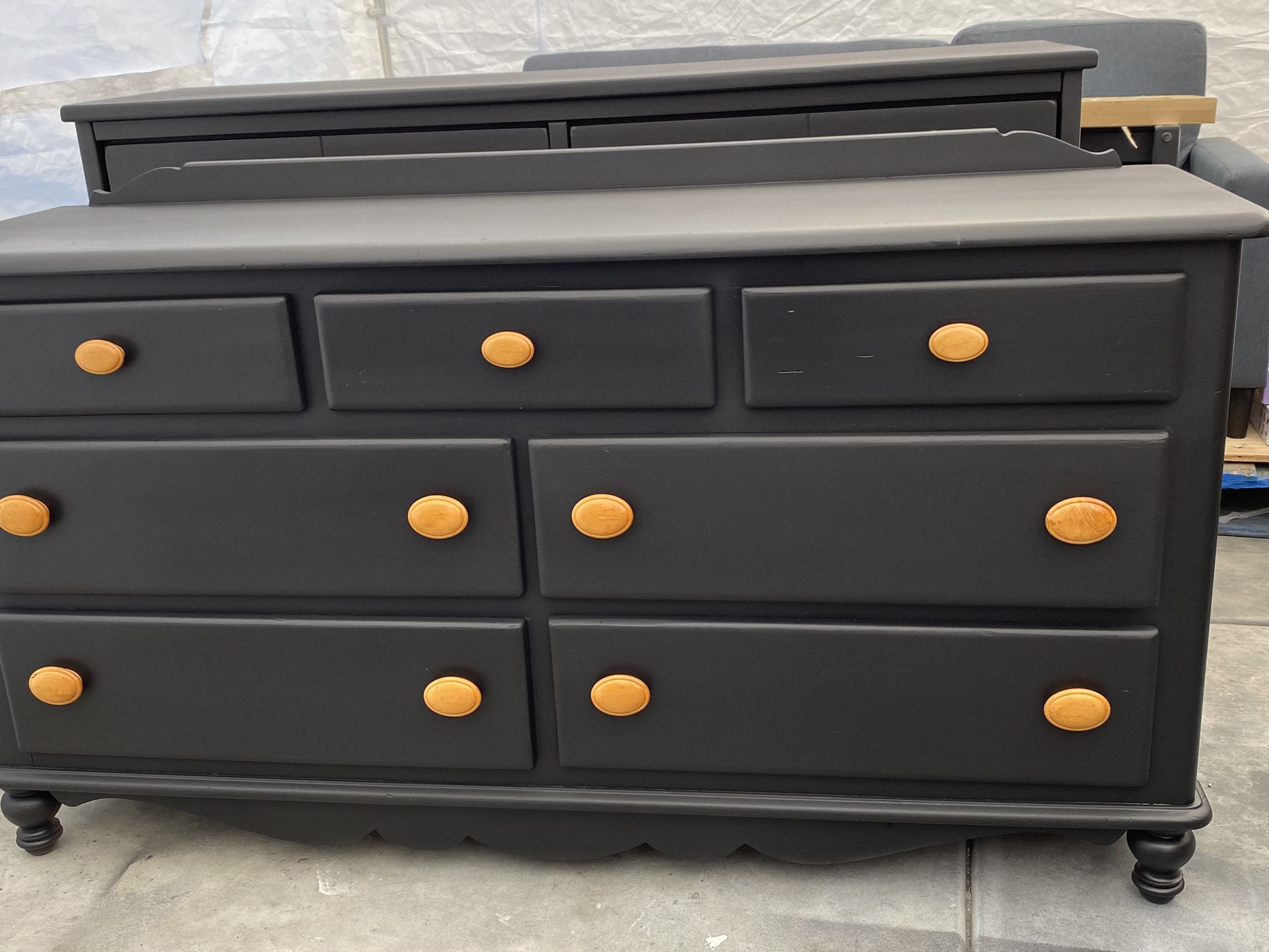 large 7 drawers vintage wood dresser grwat condition