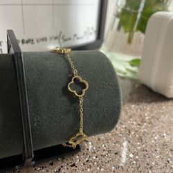 Four Leaf Clover Gold plated bracelet 