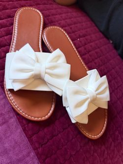 Vendo unas  chanclas  nuevas.
