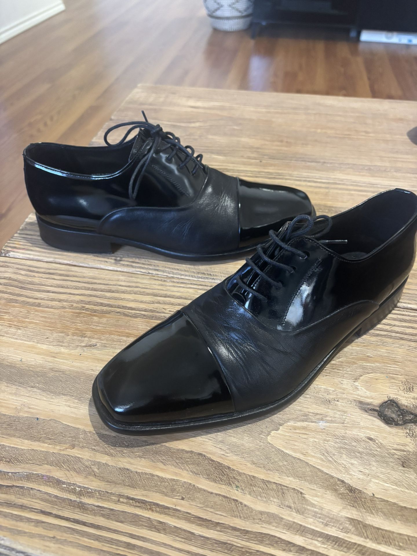 Mezlan Men's CONCERTO Tuxedo Cap Toe Oxford