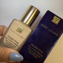 Estée Lauder Foundation Makeup 