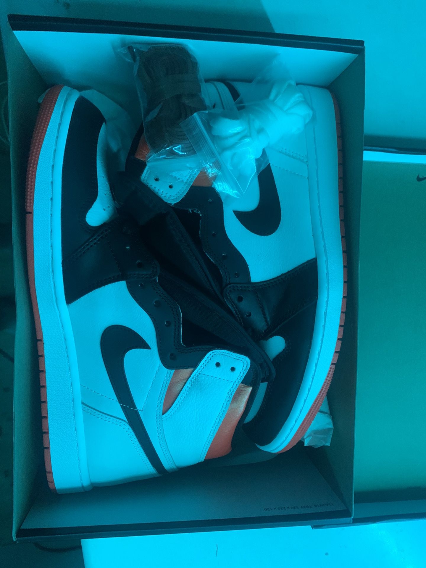 Air Jordan 1 ‘electro Orange’
