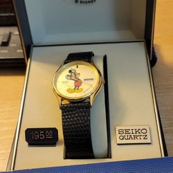 Men's Mickey Mouse Watch 