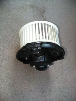 A/C blower motor in good condition was used only for 3 week s