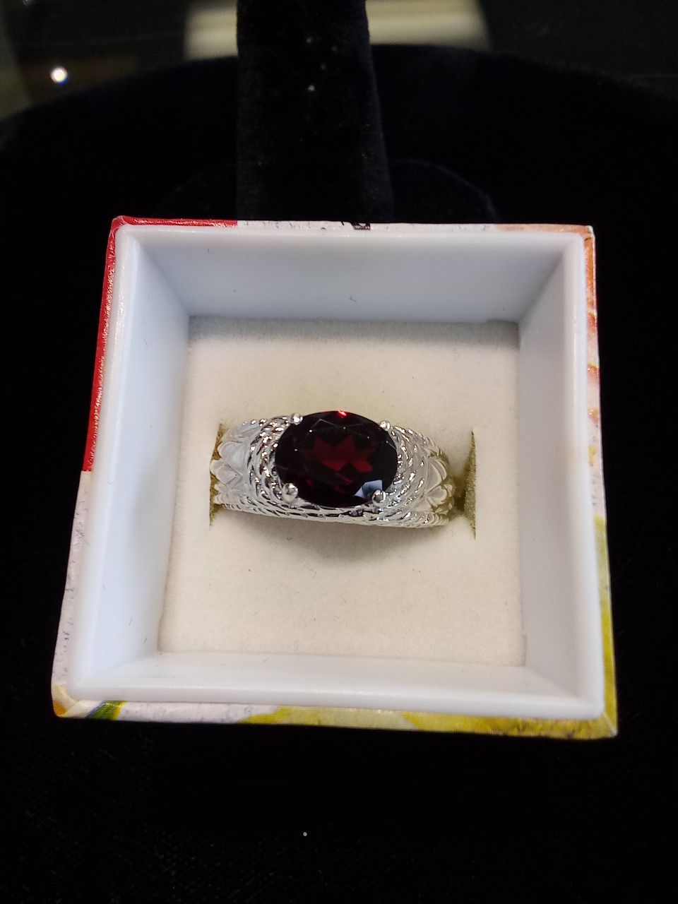 Silver red stone ring