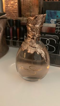 3.4 Jessica Simpson perfume