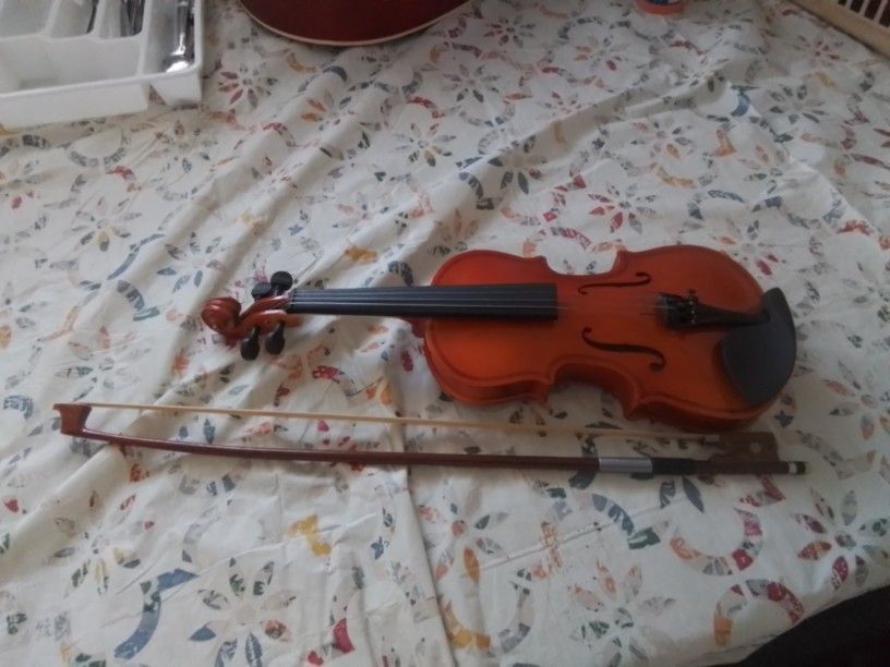 Small decorative violin
