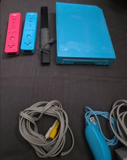 Nintendo Wii Limited Edition Blue Console System Bundle
