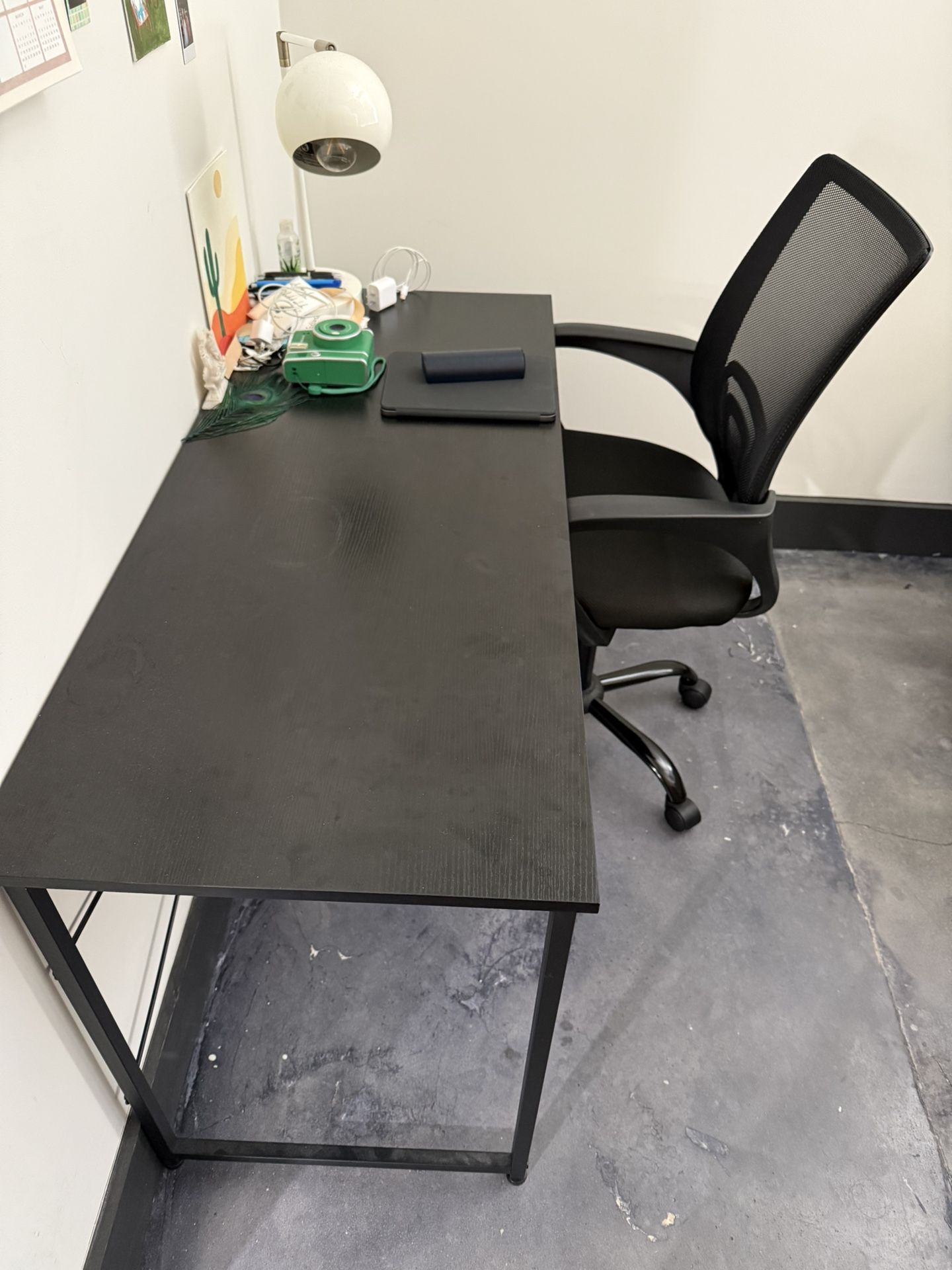 Desk Office Chair And Desk Light