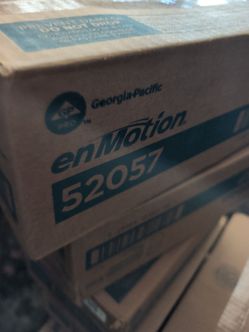 Enmotion 52057 soap dispenser