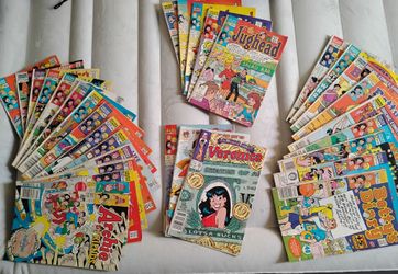 ASSORTED COMIC BOOKS
