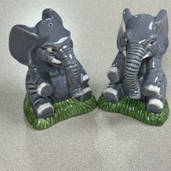 Elephant Salt And Pepper Shakers