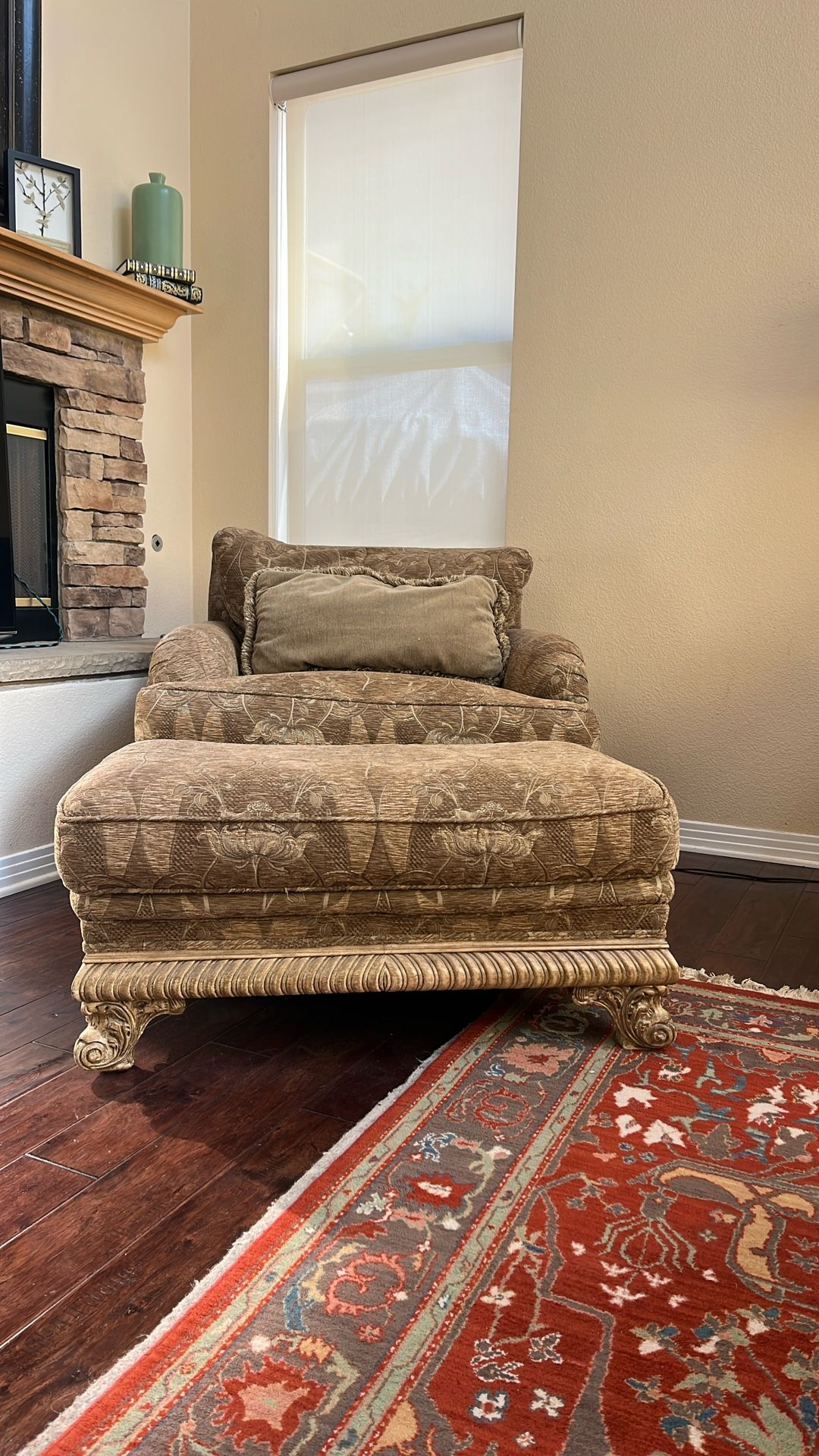 Beautiful Luxury Chair & Ottoman