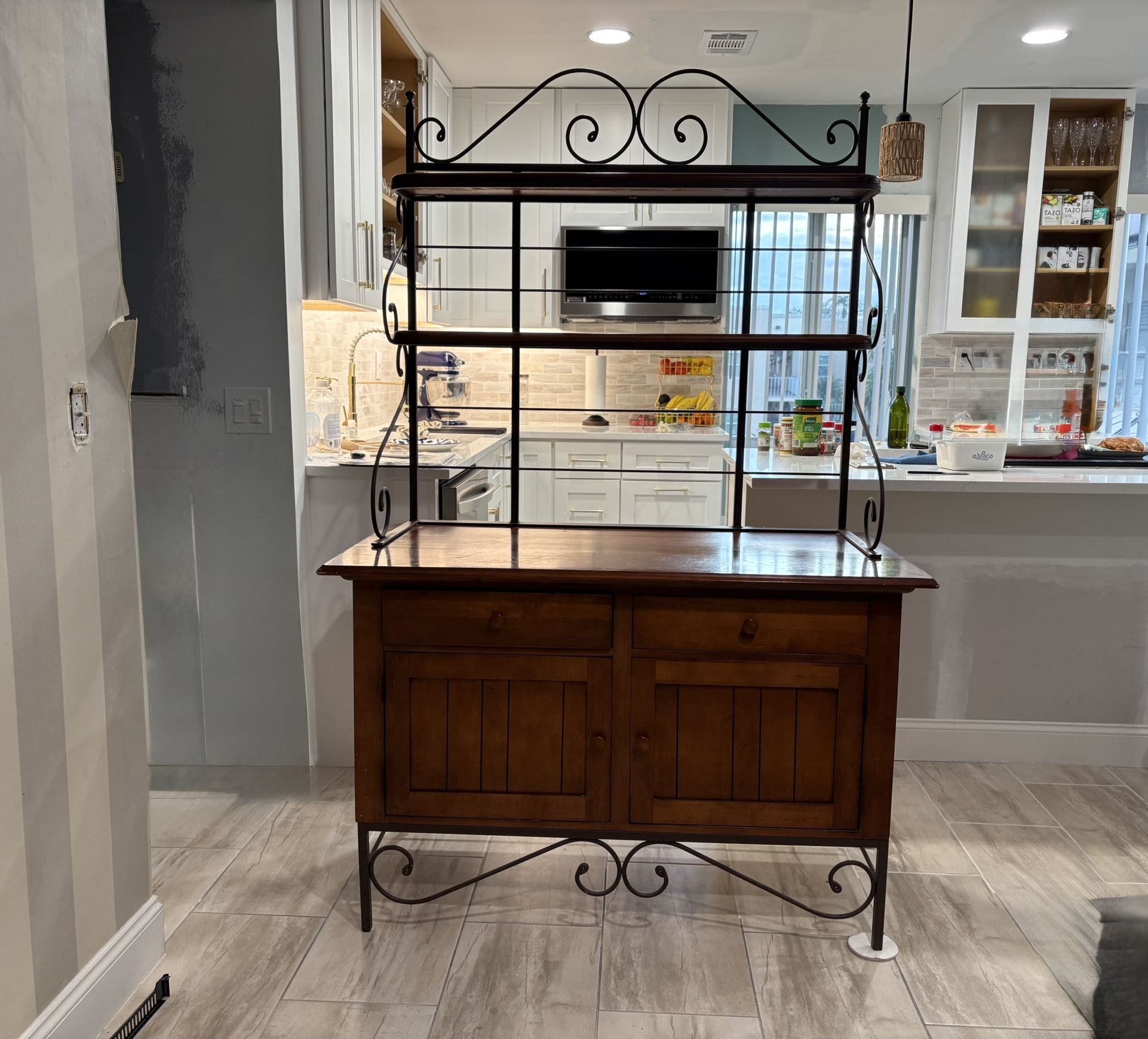 Beautiful, sturdy baker’s rack (hutch)