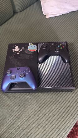 Xbox one with 2 controllers