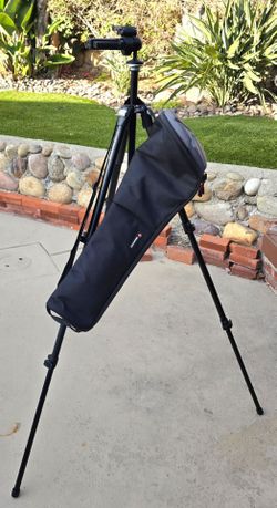 Like NEW Black Manfrotto 3021BN Professional Tripod w/ Manfrotto 322RC2 Hand Grip Head & Bag - Made in Italy