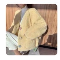 Yellow jacket（faux shearling）