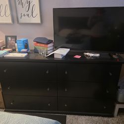 Bedroom set