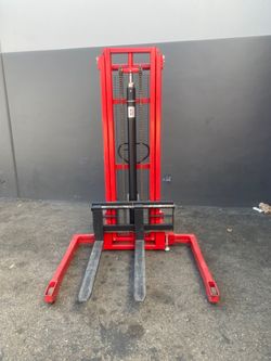 Dayton Stacker 2,000 lb