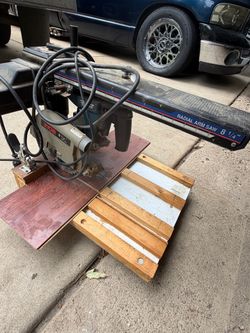 Radial arm saw