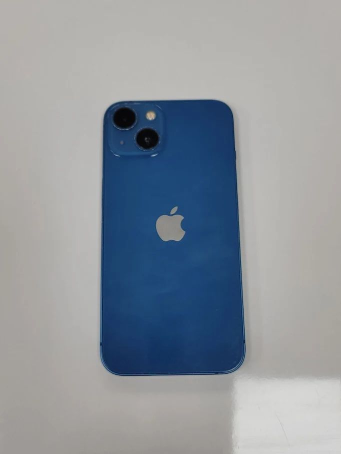 iPhone 13 6.1" (Unlocked) 128GB Blue - 90 day warranty included!