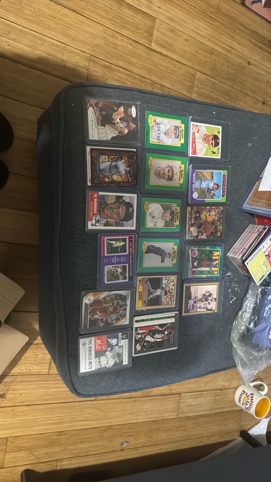 Collectable cards
